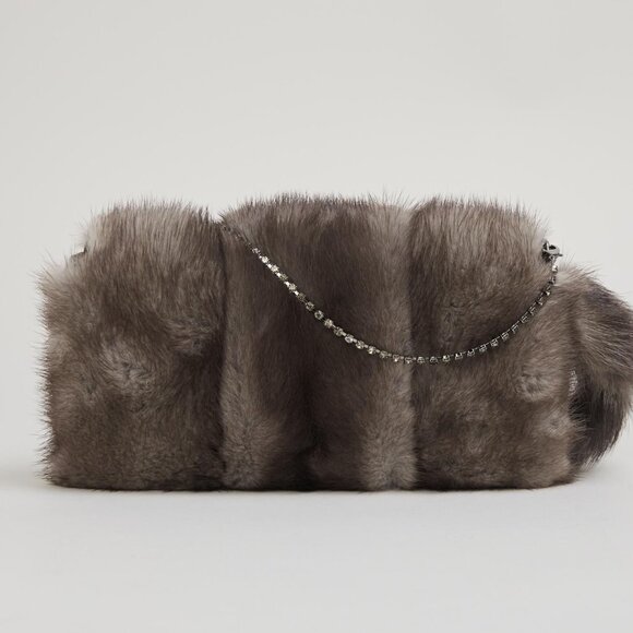 Gucci by Tom Ford Mink Fur Clutch Fall Winter 2004 Y2K Vintage Dragon Detail - Picture 3 of 16